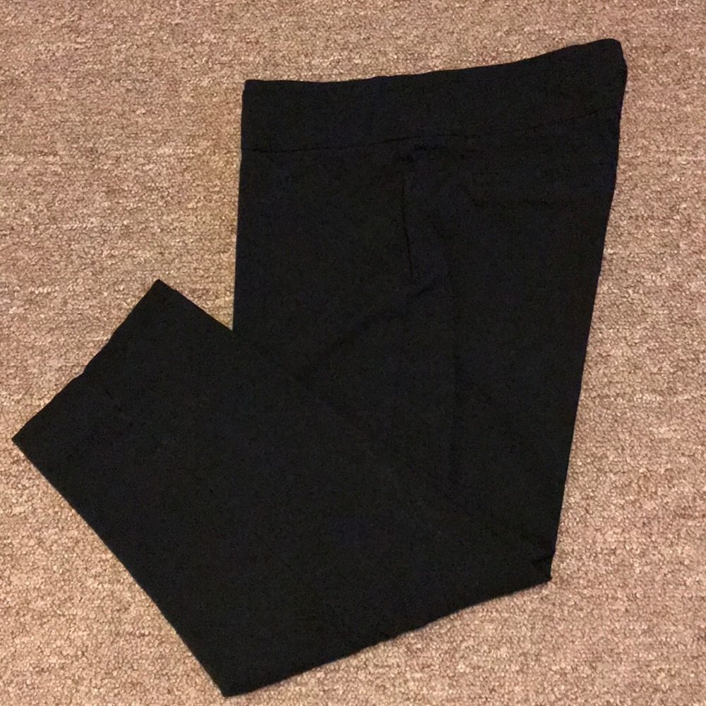 Black capris size 14 stretchy